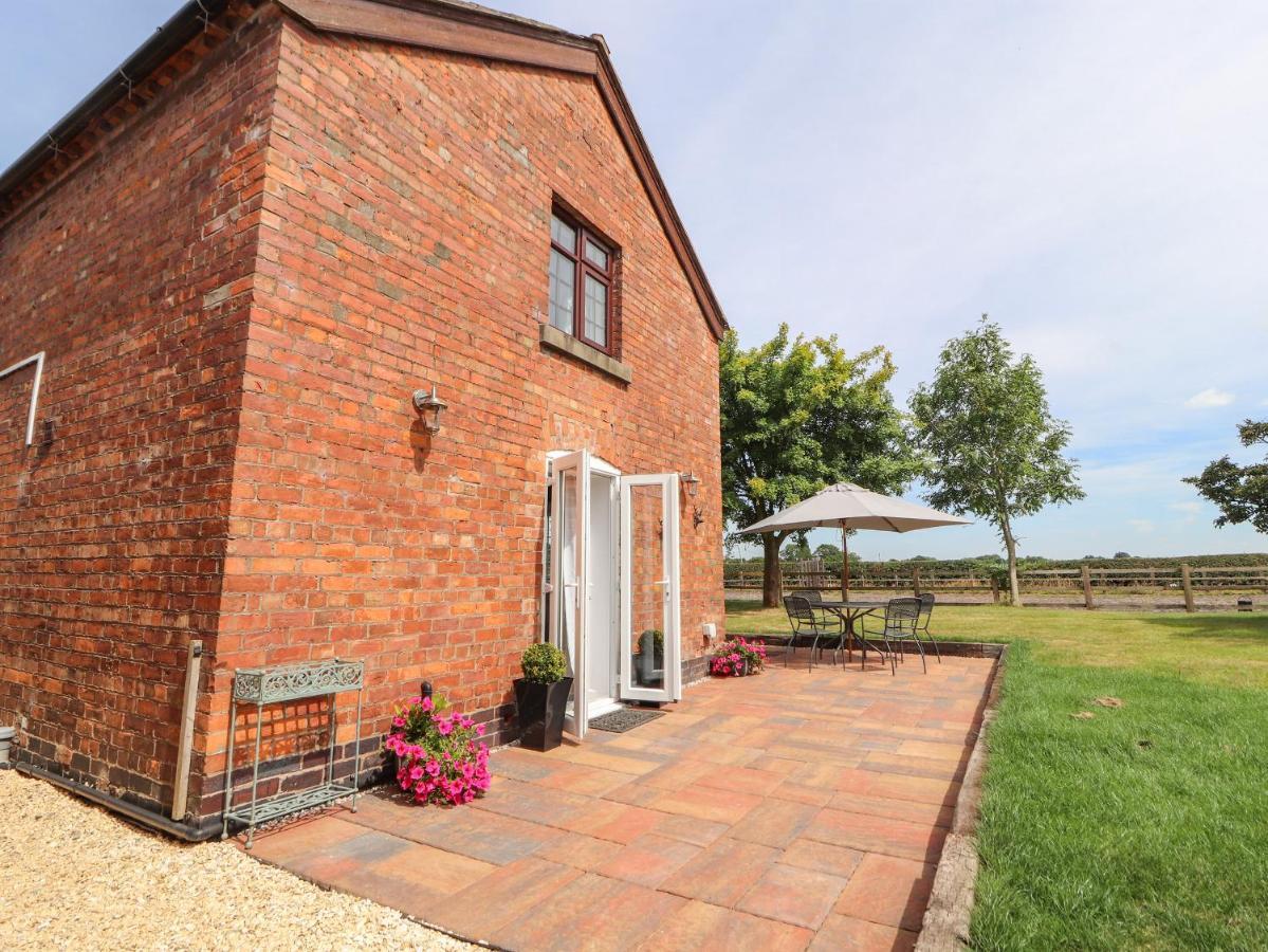 Hill Farm Villa Nantwich Exterior photo